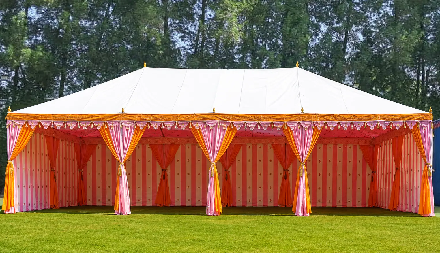 Waterproof Maharaja tent with royal interior Waterproof Maharaja tent with royal interior